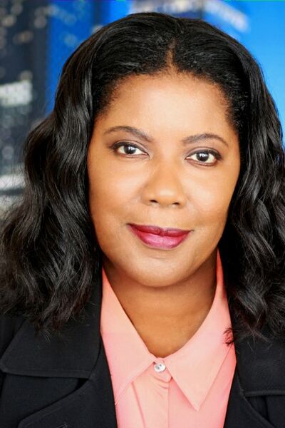 Datei:Gwen McGee.jpg