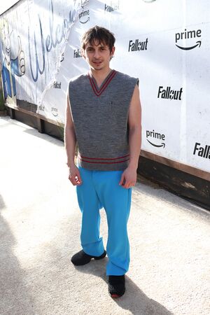 FOTV S1 Amazon Fallout Global Red Carpet Premiere Event 43.jpg