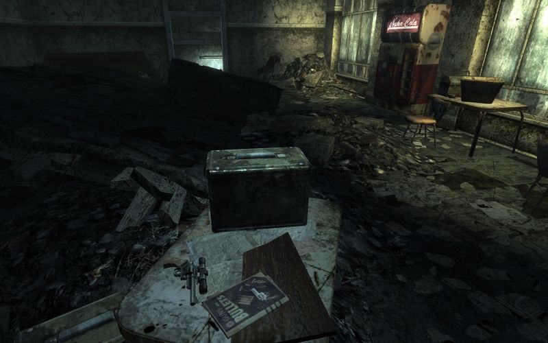 Datei:Chryslus Building Guns and Bullets.jpg