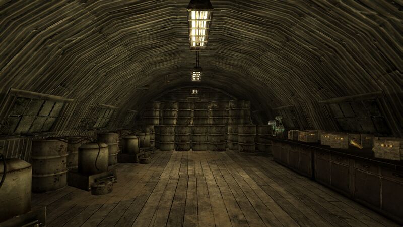 Datei:Nellis refinery interior.jpg