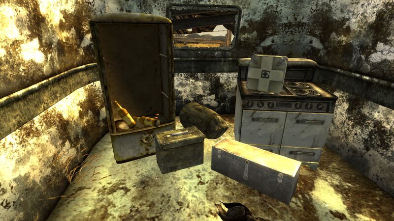 Datei:Raided farmstead interior.jpg