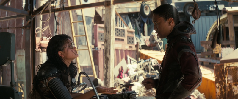 Datei:FOTV s1 ep3 Jamila haggles.png