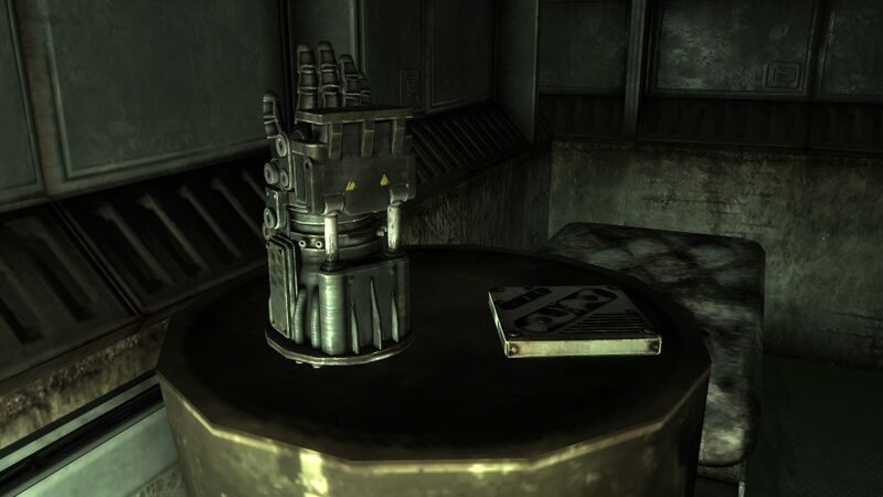 Datei:Shocker glove (note) Minuteman MS.jpg