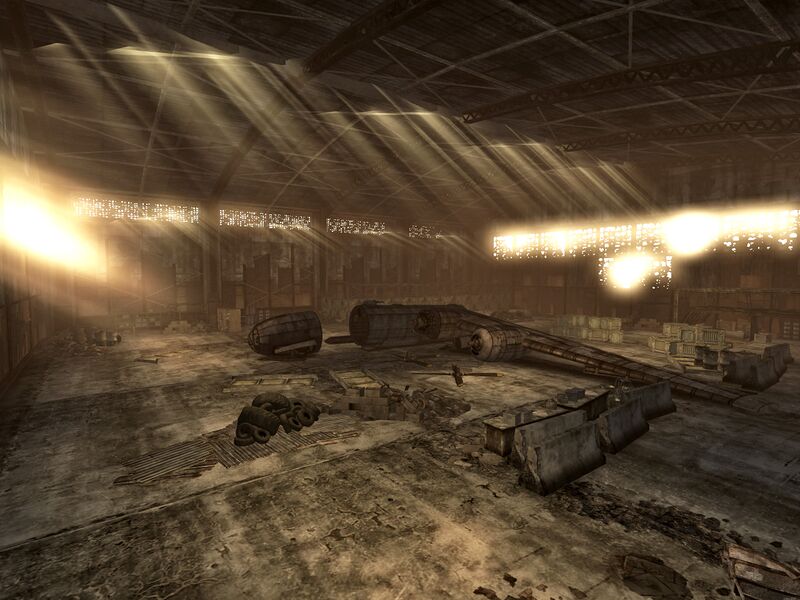 Datei:Nellis Hangars interior.jpg