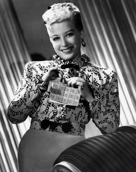 Datei:Helen Forrest.jpg