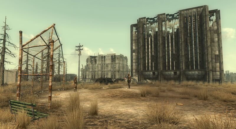 Datei:Chryslus Building Raider ball field.jpg