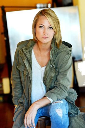 Zoe Bell.jpg
