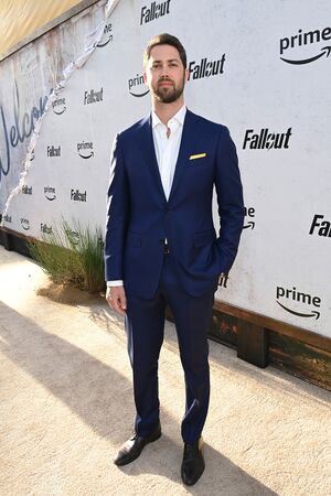 FOTV S1 Amazon Fallout Global Red Carpet Premiere Event 34.jpg