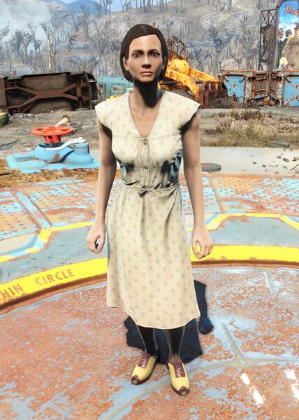 Datei:FO4Laundered cream dress.jpg