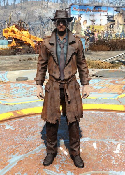Datei:FO4CC Detective's coat and hat.jpg