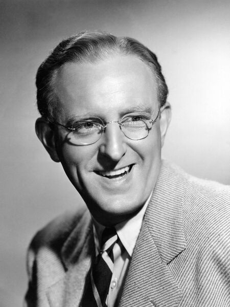 Datei:Kay Kyser.jpg