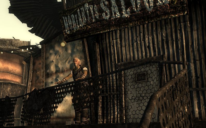 Datei:Moriarty outside saloon.png