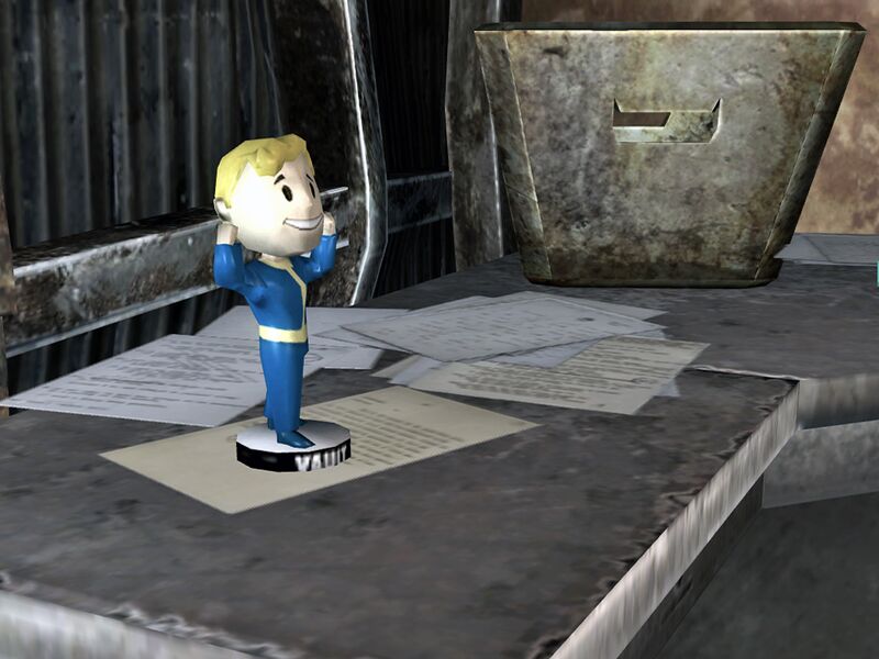 Datei:Bobblehead Strength LSH.jpg